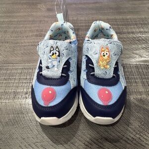 Light up Bluey tennis shoes- size 12